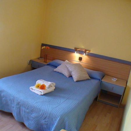 Hostal El Carmen Zaragoza Luaran gambar