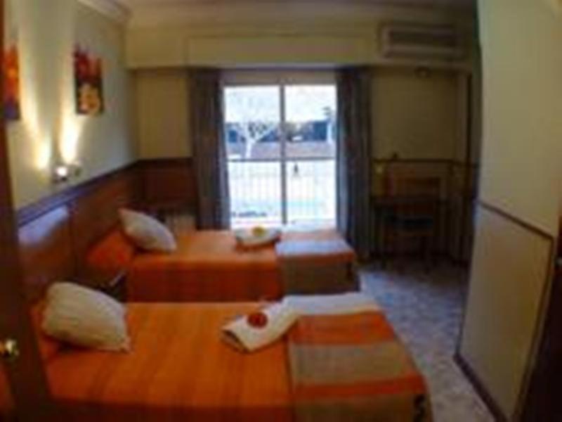 Hostal El Carmen Zaragoza Bilik gambar