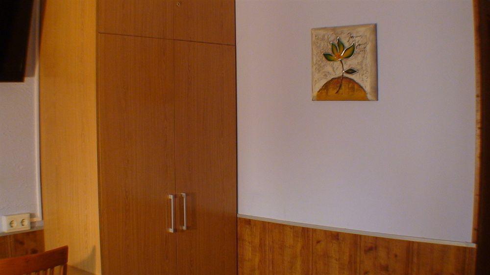 Hostal El Carmen Zaragoza Luaran gambar