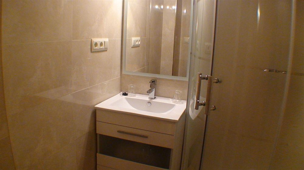 Hostal El Carmen Zaragoza Luaran gambar