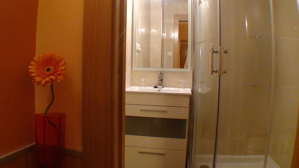 Hostal El Carmen Zaragoza Luaran gambar