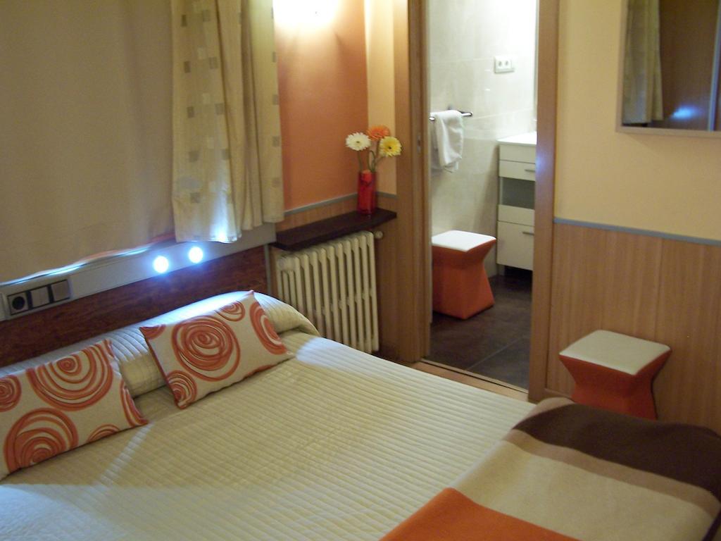 Hostal El Carmen Zaragoza Luaran gambar
