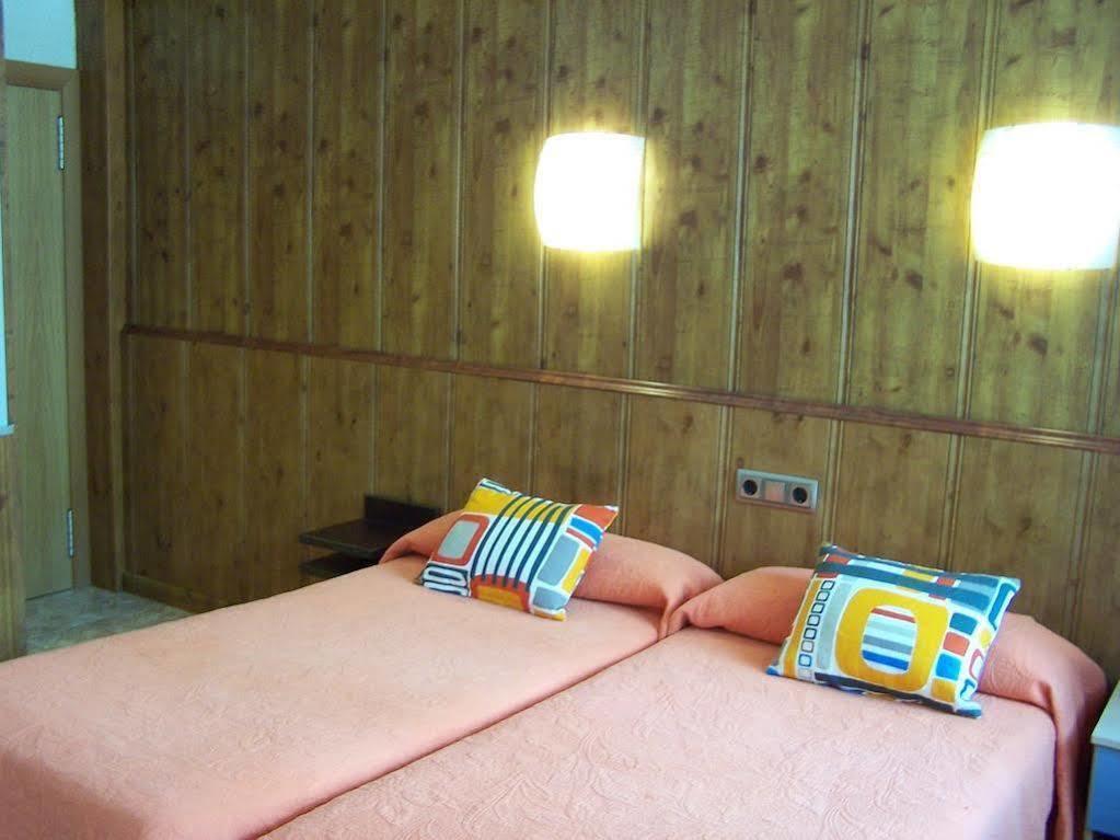 Hostal El Carmen Zaragoza Luaran gambar